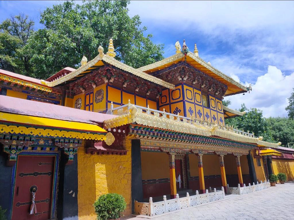 Norbulingka Summer Palace