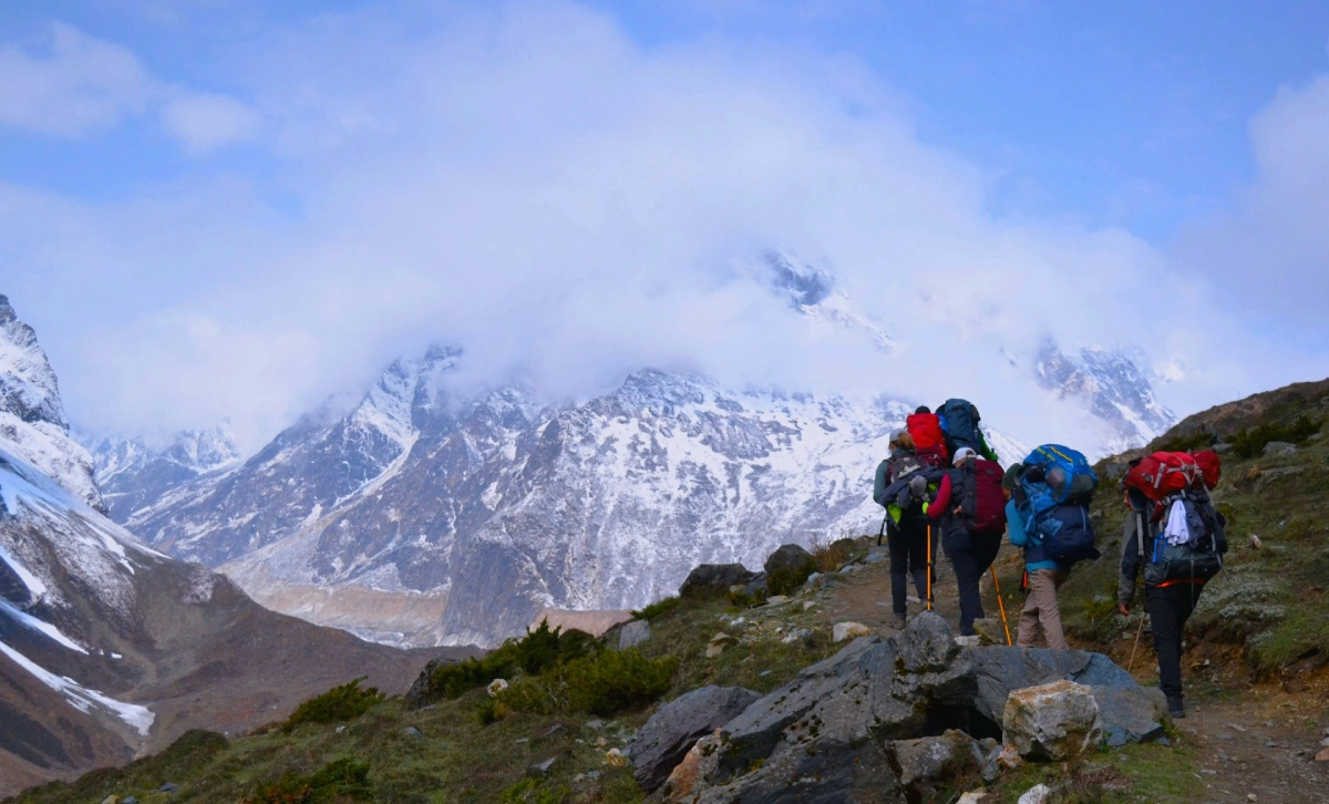 best time for manaslu trek